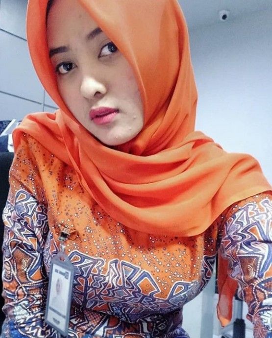 Bulan Viral Jilbab Biru Baju Rajut hitam Mempertontonkan Susu Tetek Imut